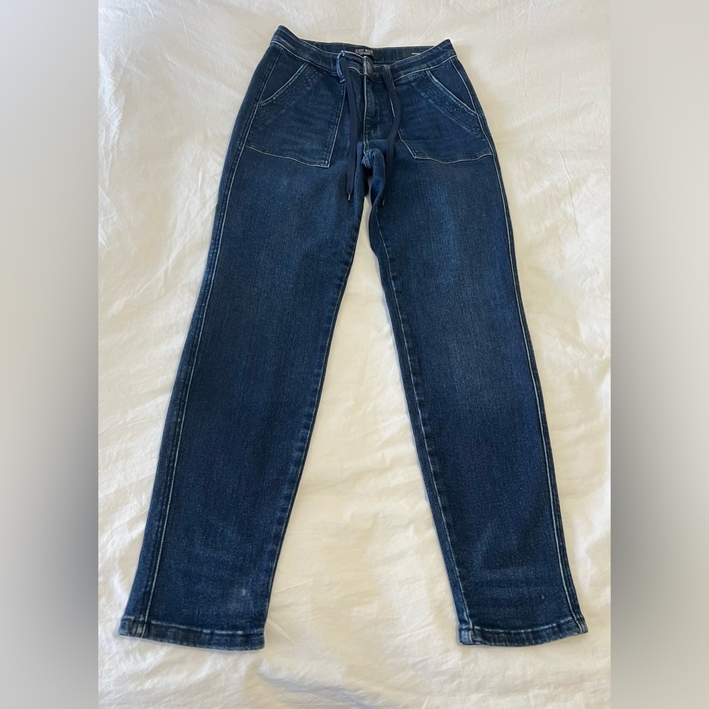 Judy Blue | Women’s SZ 26 | Blue Jogger Jeans Drawstring | Dark Wash EUC